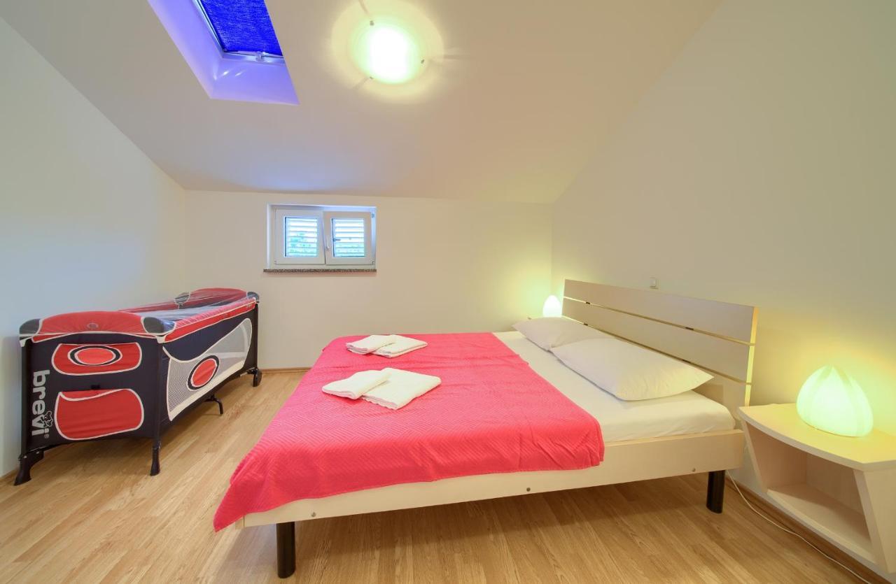 Apartments Ivica Krk Island Šilo Eksteriør bilde