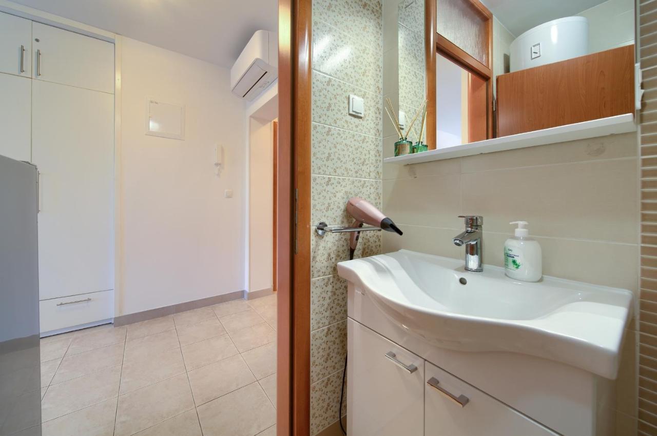 Apartments Ivica Krk Island Šilo Eksteriør bilde