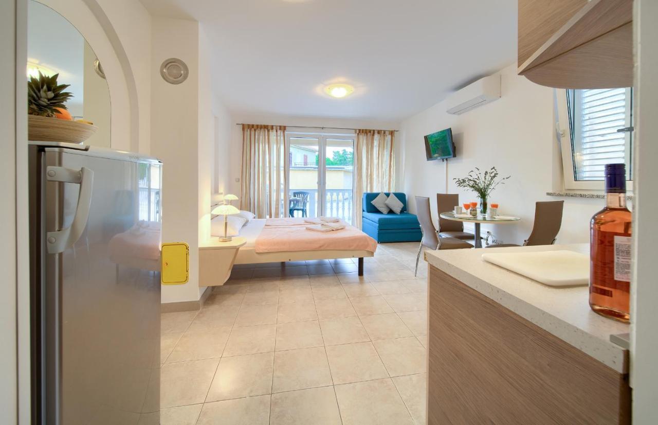 Apartments Ivica Krk Island Šilo Eksteriør bilde