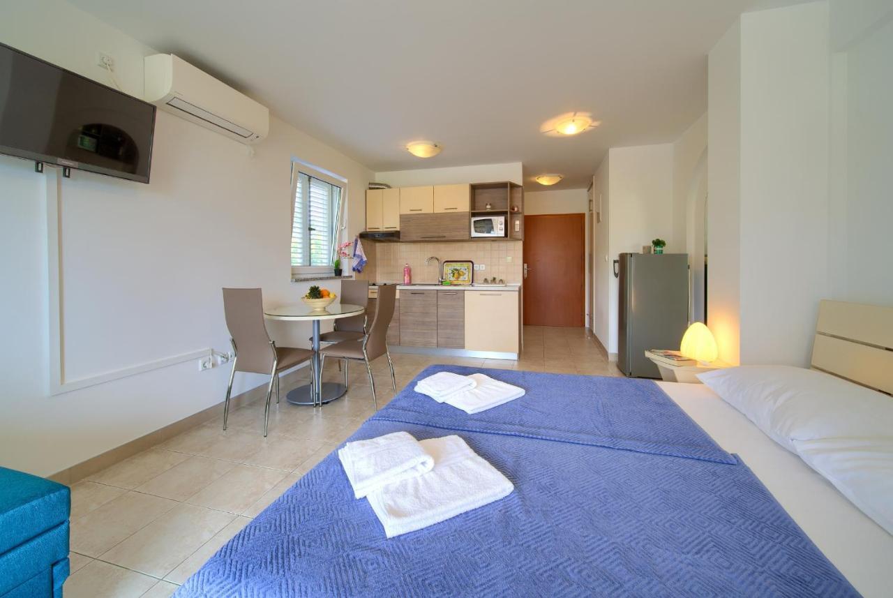 Apartments Ivica Krk Island Šilo Eksteriør bilde