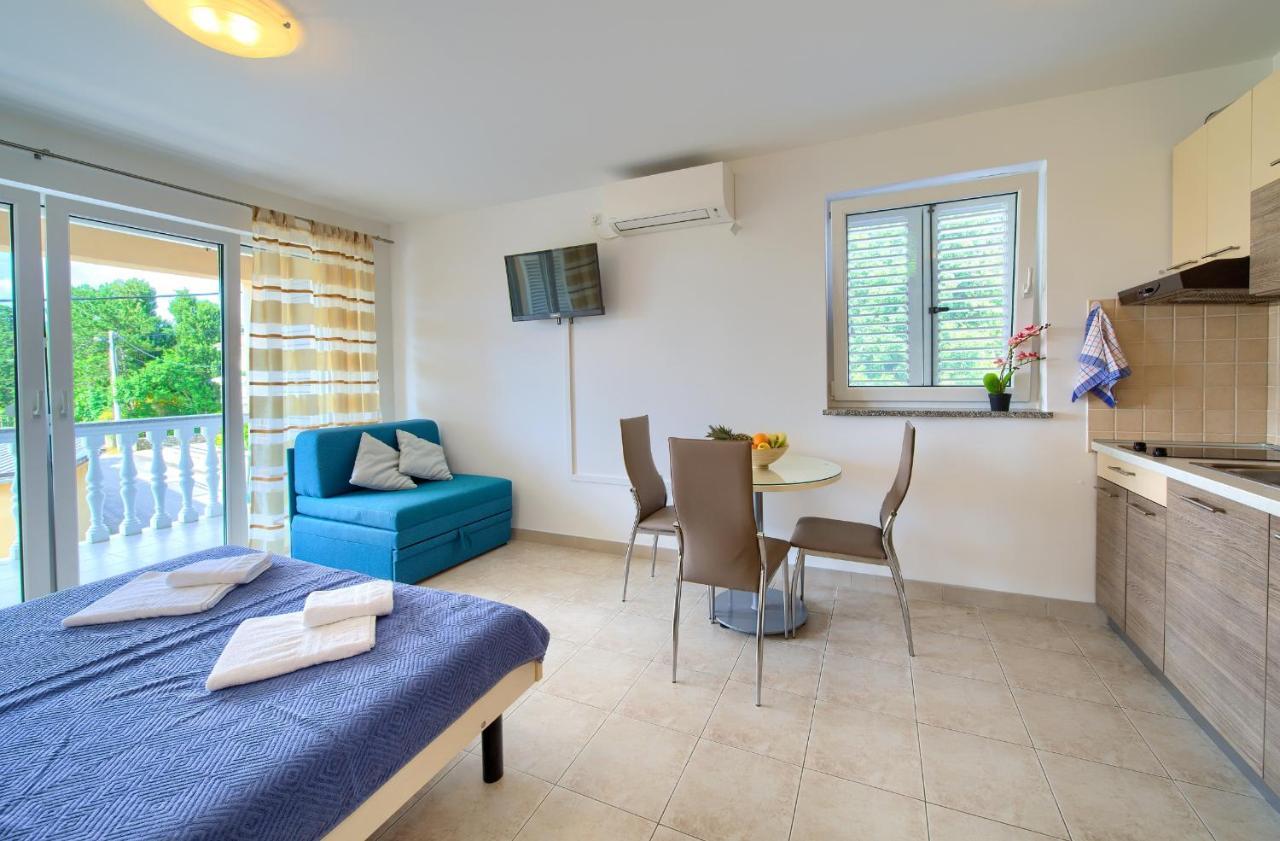 Apartments Ivica Krk Island Šilo Eksteriør bilde
